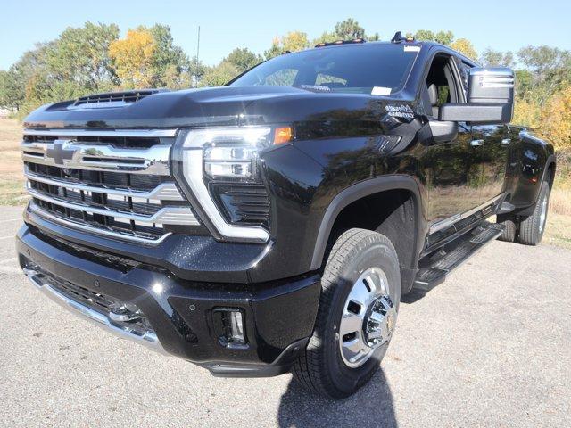 new 2025 Chevrolet Silverado 3500 car, priced at $89,645