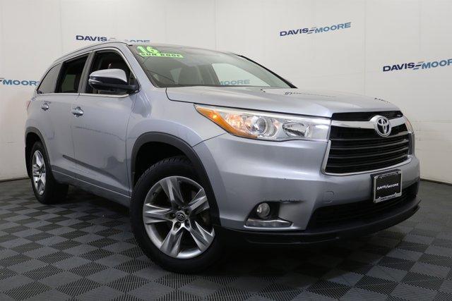 used 2016 Toyota Highlander car, priced at $19,995