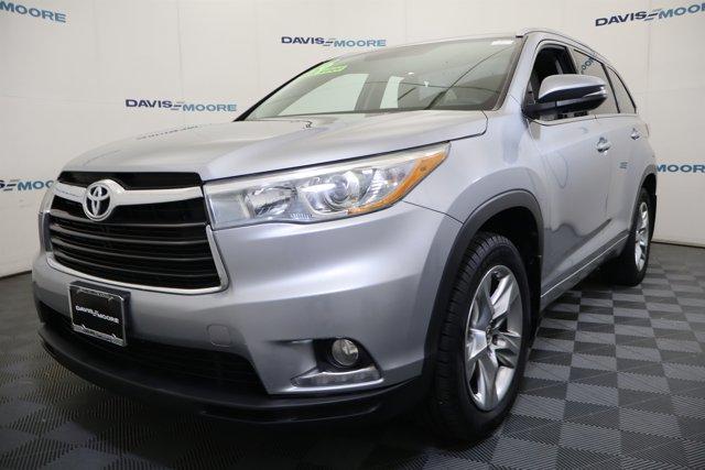 used 2016 Toyota Highlander car, priced at $19,995