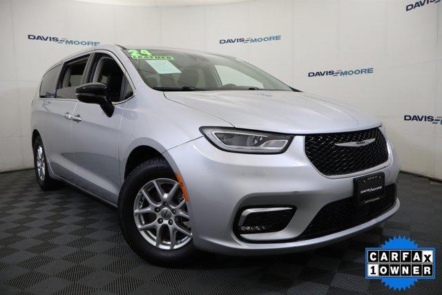 used 2024 Chrysler Pacifica car, priced at $29,750