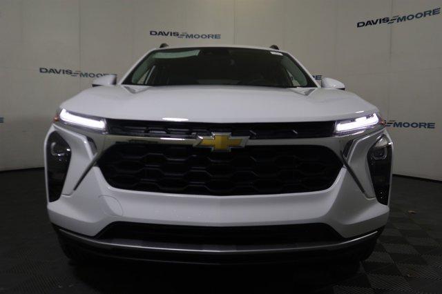 new 2025 Chevrolet Trax car, priced at $24,590