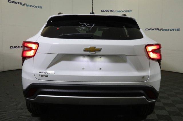 new 2025 Chevrolet Trax car, priced at $24,590