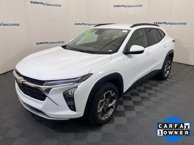 used 2025 Chevrolet Trax car, priced at $21,939