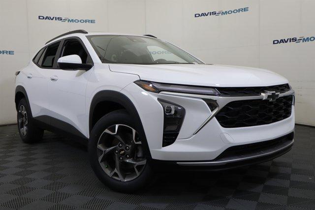 new 2026 Chevrolet Trax car, priced at $27,255