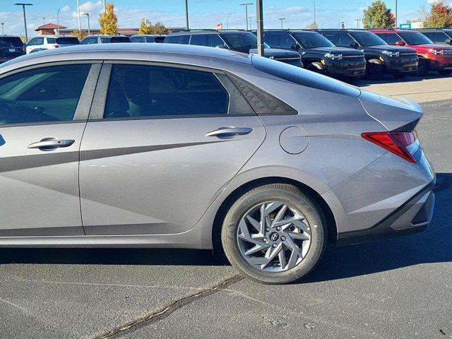 new 2024 Hyundai Elantra car, priced at $26,072