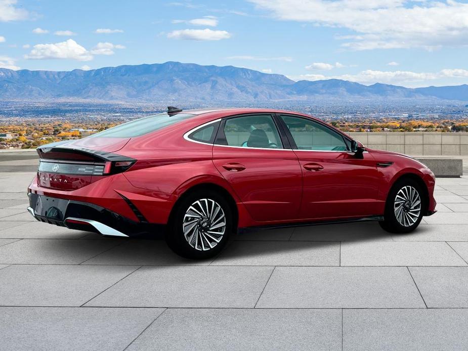 new 2025 Hyundai Sonata Hybrid car, priced at $33,957