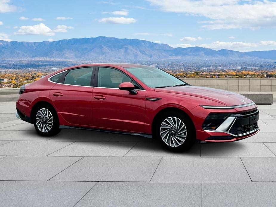 new 2025 Hyundai Sonata Hybrid car, priced at $33,957