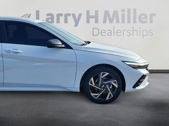 new 2025 Hyundai Elantra HEV car, priced at $30,057