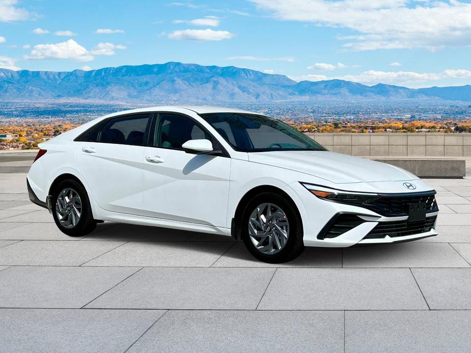 new 2025 Hyundai Elantra HEV car, priced at $30,057