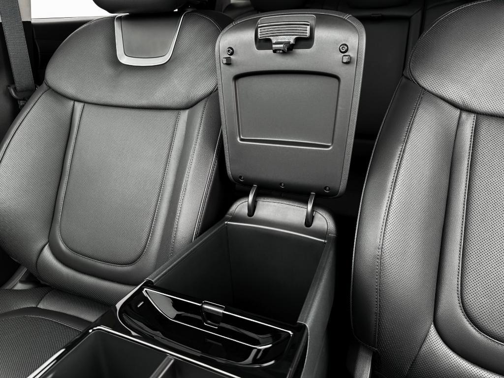new 2025 Hyundai TUCSON Hybrid car, priced at $41,915