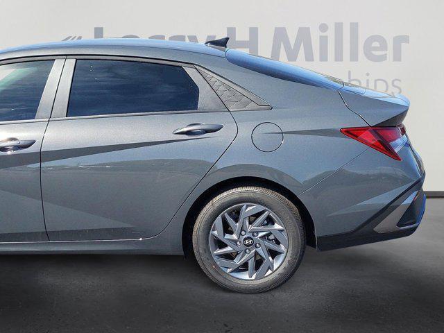 new 2024 Hyundai Elantra car, priced at $26,072