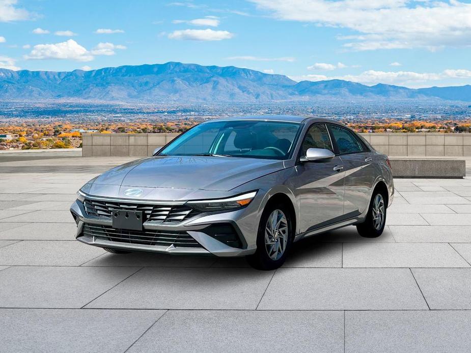 new 2025 Hyundai Elantra HEV car, priced at $29,567