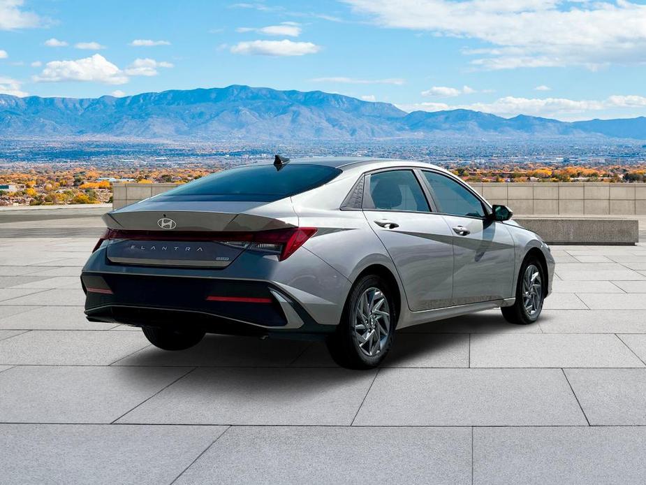 new 2025 Hyundai Elantra HEV car, priced at $29,567