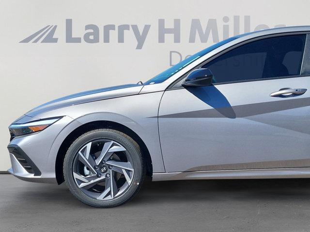 new 2025 Hyundai Elantra car, priced at $23,674