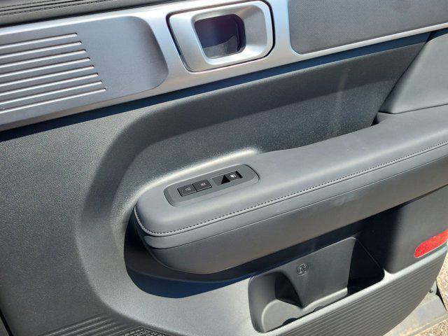 new 2025 Hyundai Santa Fe car, priced at $38,200