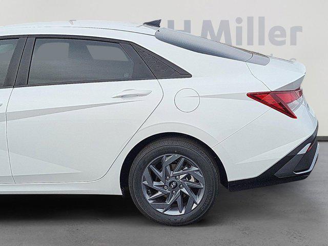 new 2024 Hyundai Elantra car, priced at $26,592