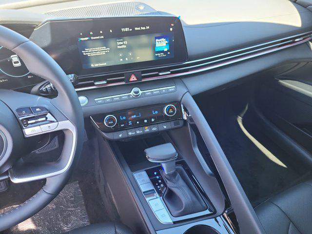 new 2025 Hyundai Elantra car, priced at $27,379