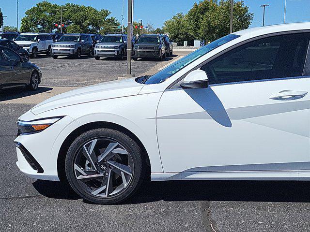 new 2025 Hyundai Elantra car, priced at $27,379