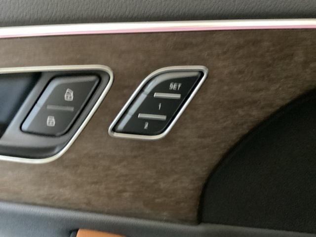 new 2025 Audi Q8 car, priced at $88,195