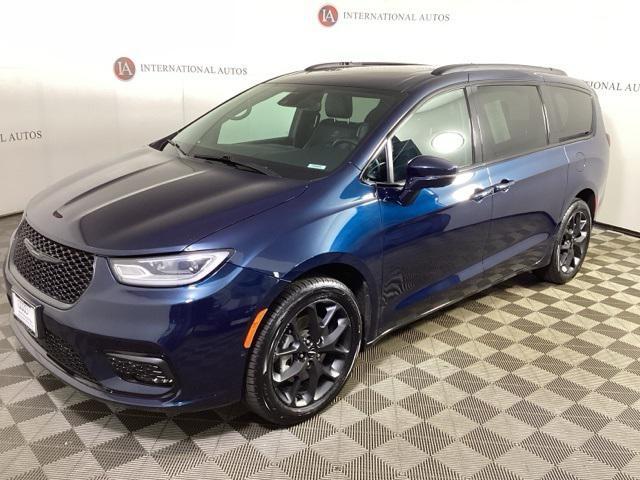 used 2021 Chrysler Pacifica car, priced at $32,250