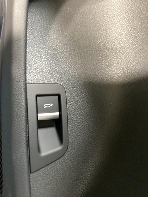 new 2025 Audi Q7 car, priced at $74,645