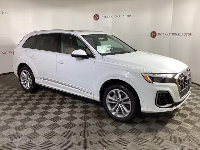 new 2025 Audi Q7 car, priced at $70,160