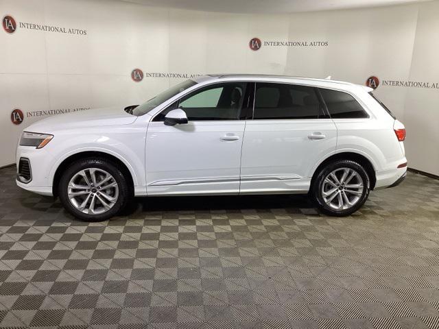 new 2025 Audi Q7 car, priced at $70,160