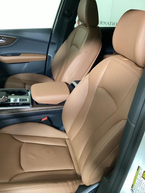 new 2025 Audi Q7 car, priced at $70,160