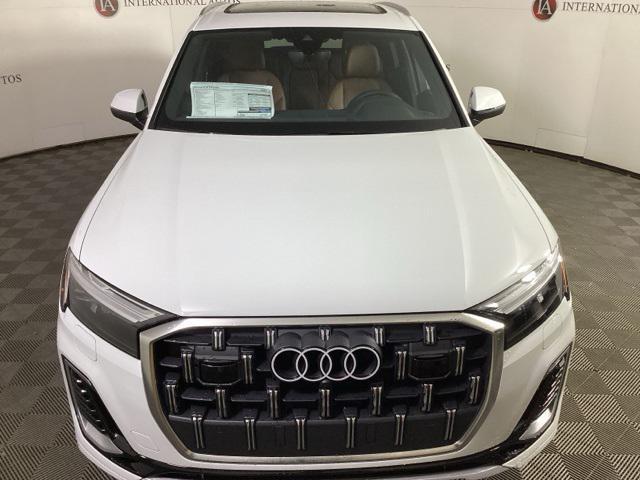 new 2025 Audi Q7 car, priced at $70,160