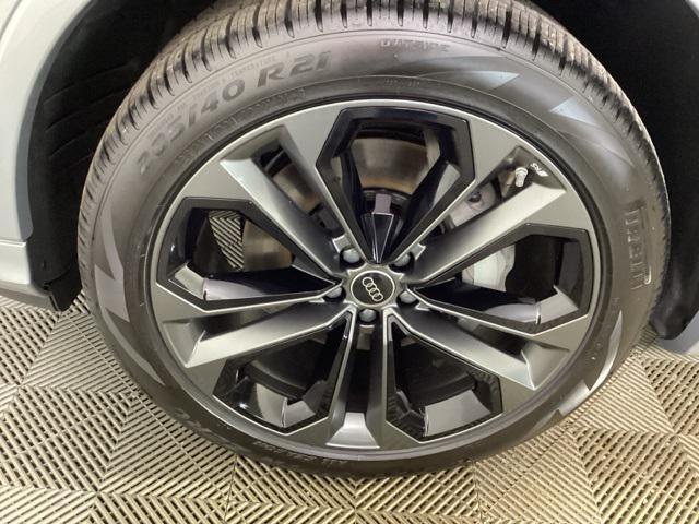 new 2025 Audi Q7 car, priced at $75,395