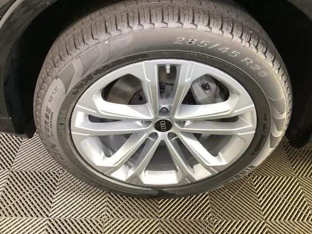 used 2025 Audi Q7 car, priced at $68,900