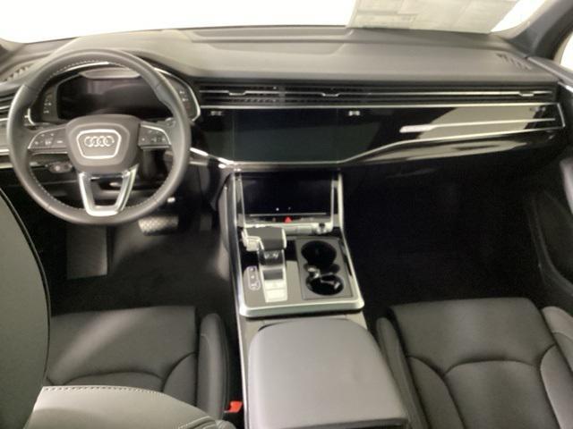new 2025 Audi Q7 car, priced at $83,695