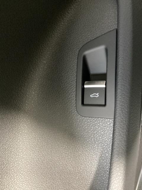 new 2025 Audi Q7 car, priced at $83,695
