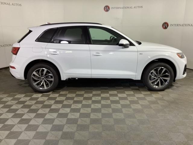 new 2024 Audi Q5 car, priced at $52,580