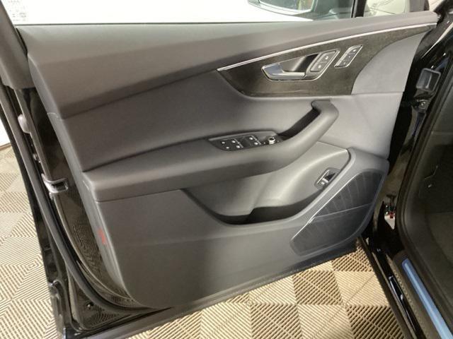 new 2025 Audi Q7 car, priced at $66,345
