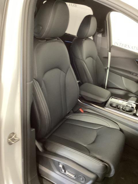 new 2025 Audi Q7 car, priced at $83,695