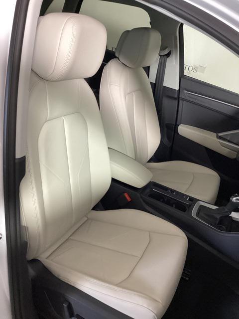 new 2025 Audi Q3 car, priced at $44,025