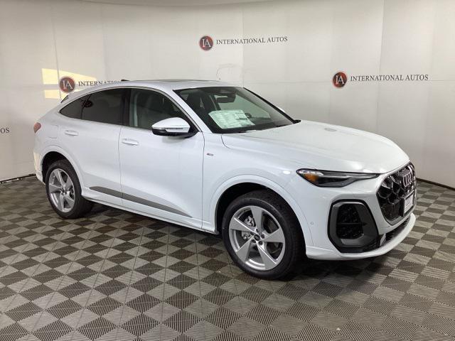 new 2025 Audi Q5 car, priced at $60,732