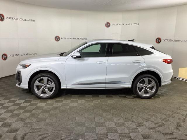 new 2025 Audi Q5 car, priced at $60,732