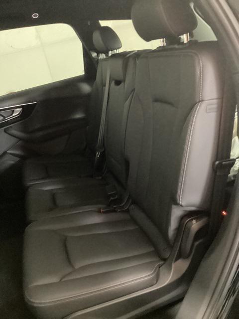 new 2025 Audi Q7 car, priced at $68,181