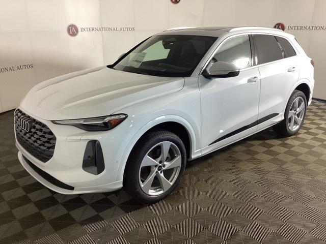 new 2025 Audi Q5 car, priced at $60,975