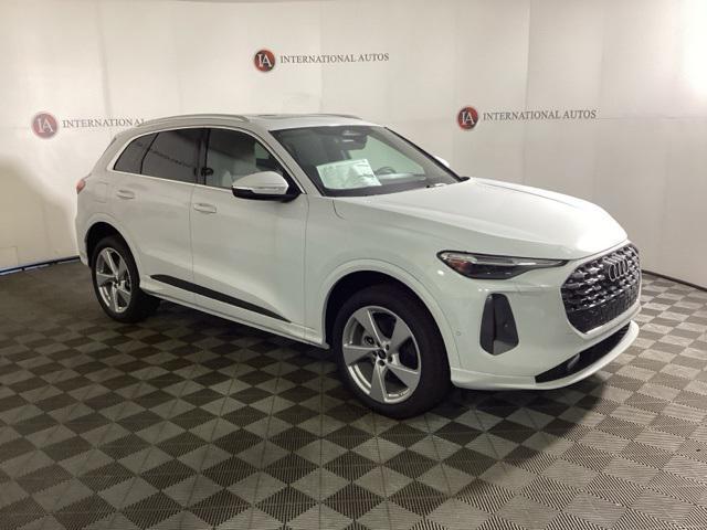 new 2025 Audi Q5 car, priced at $60,975