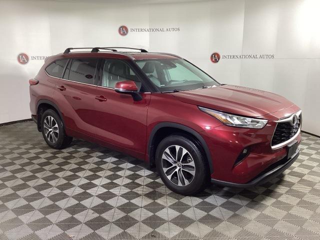 used 2020 Toyota Highlander car, priced at $28,991