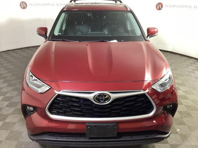 used 2020 Toyota Highlander car, priced at $28,991