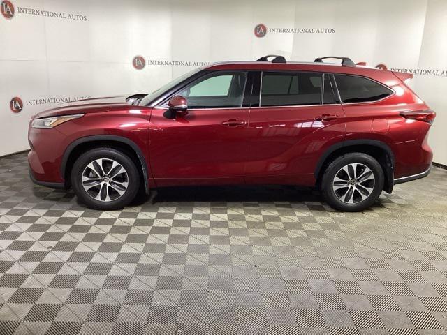 used 2020 Toyota Highlander car, priced at $28,991