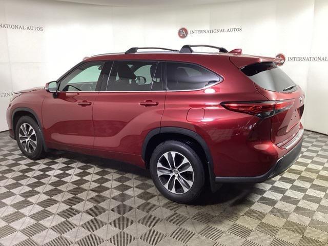 used 2020 Toyota Highlander car, priced at $28,991