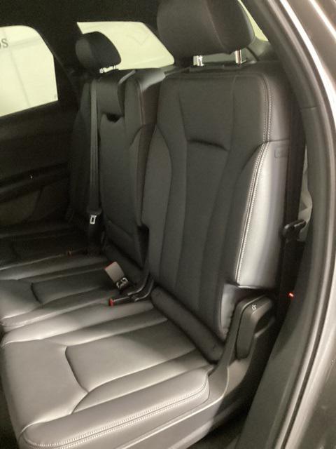 new 2025 Audi Q7 car, priced at $66,690