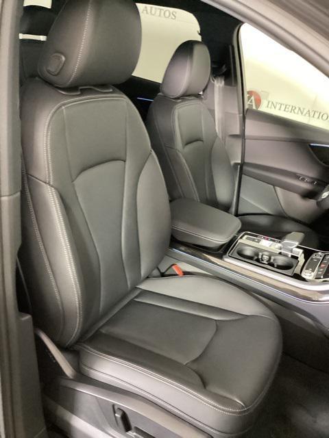 new 2025 Audi Q7 car, priced at $66,690