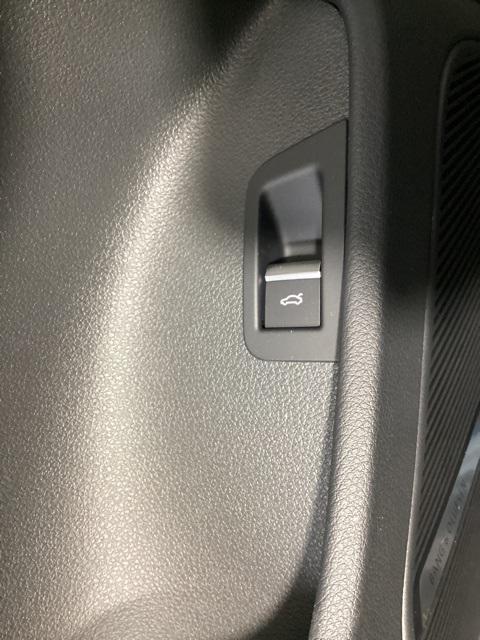 new 2025 Audi Q7 car, priced at $66,690