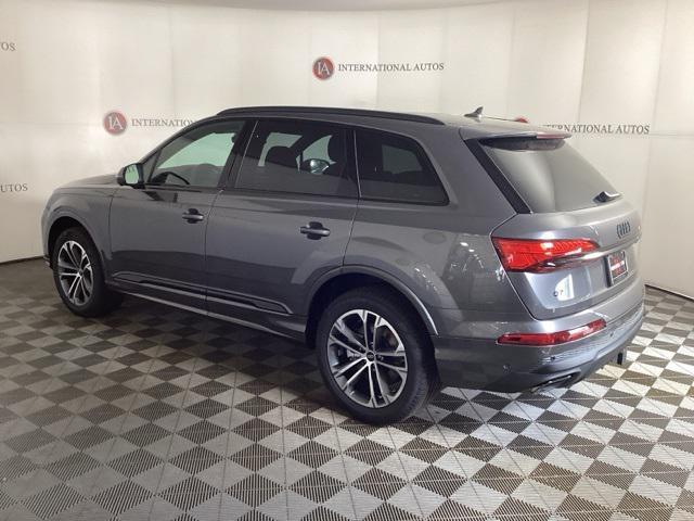 new 2025 Audi Q7 car, priced at $66,690